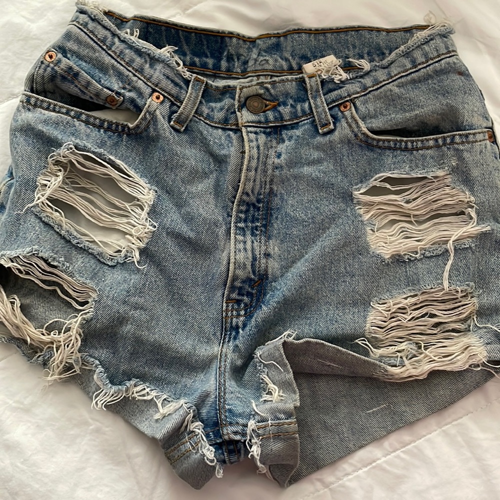 Levi’s - Ultra Ripped Shorts